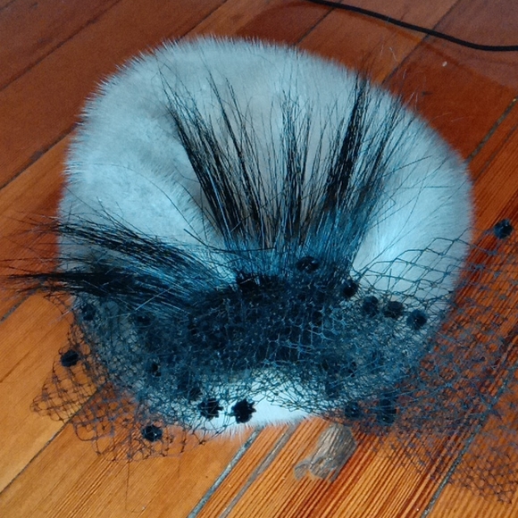 * SOLD * Vintage fur hat beret - Picture 10 of 10